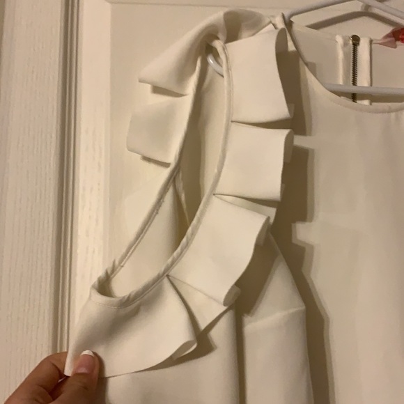 A white Ted Baker blouse with open shoulders - Picture 2 of 12